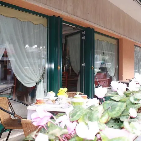 Hotel Damodoro 3*